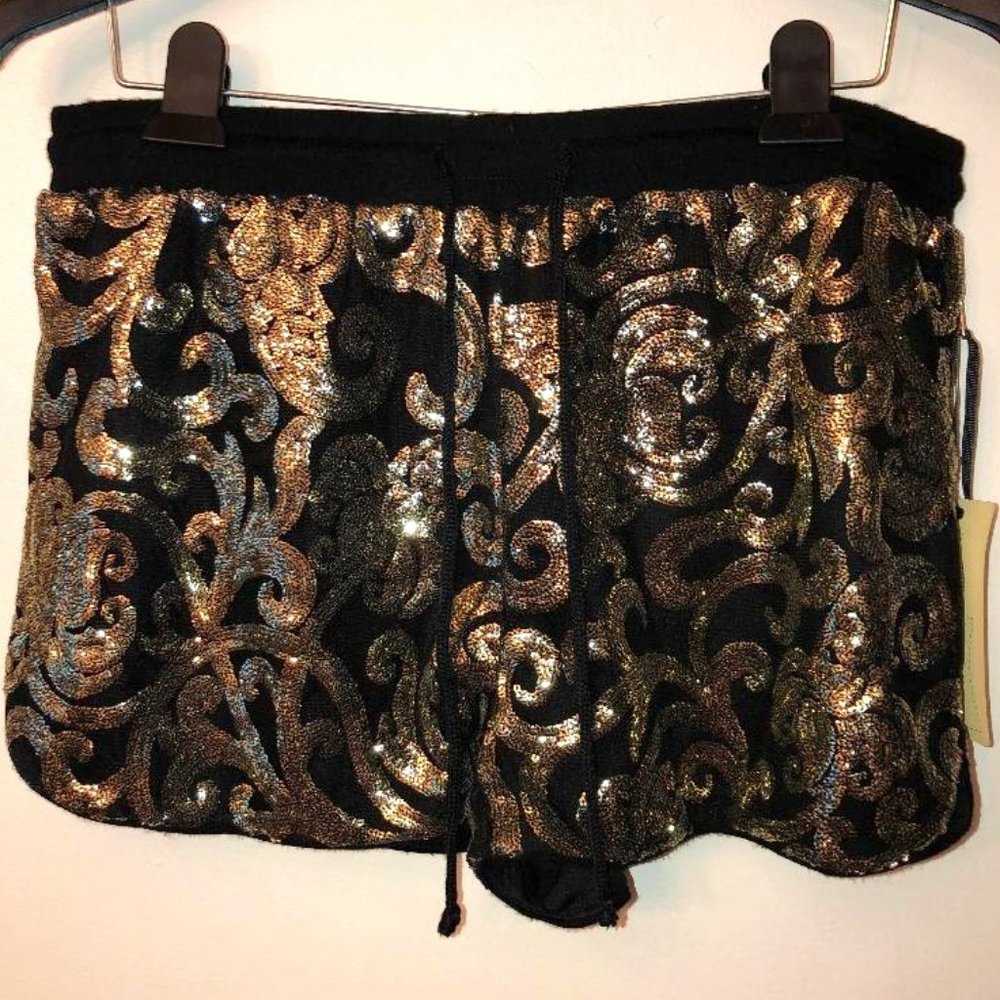 NWT Forever 21 Exclusive Black Gold Sequin Shorts  Size L